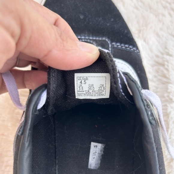 Vans Old Skool black shoes-4.5Y - Picture 6 of 6